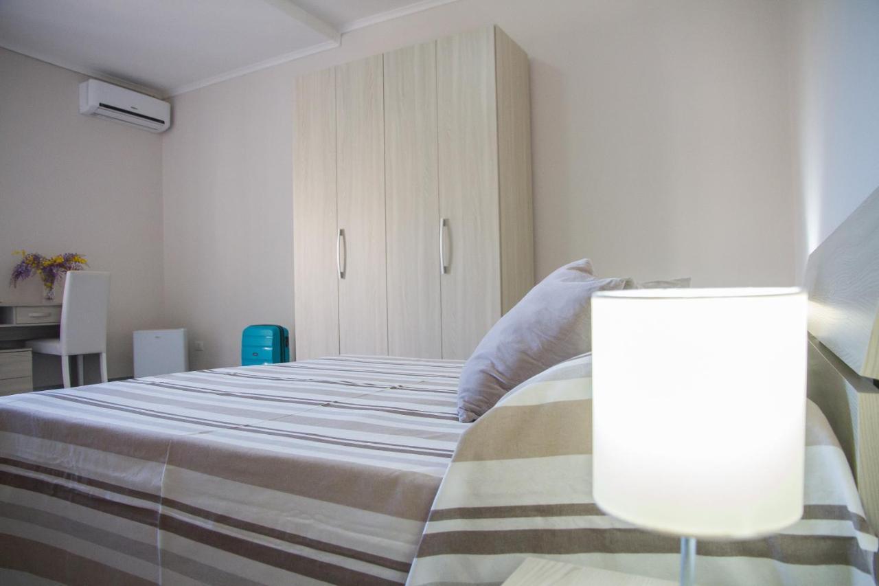 Bluriva Hotel Cirò Marina Exteriör bild