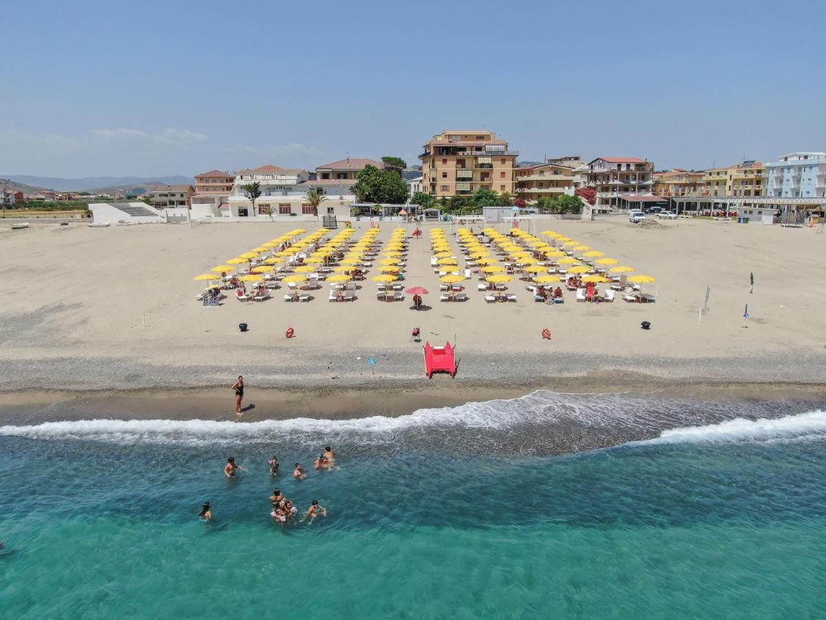 Bluriva Hotel Cirò Marina Exteriör bild