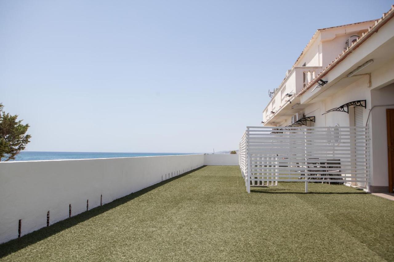 Bluriva Hotel Cirò Marina Exteriör bild